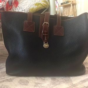 Dooney and Bourke tote bag.